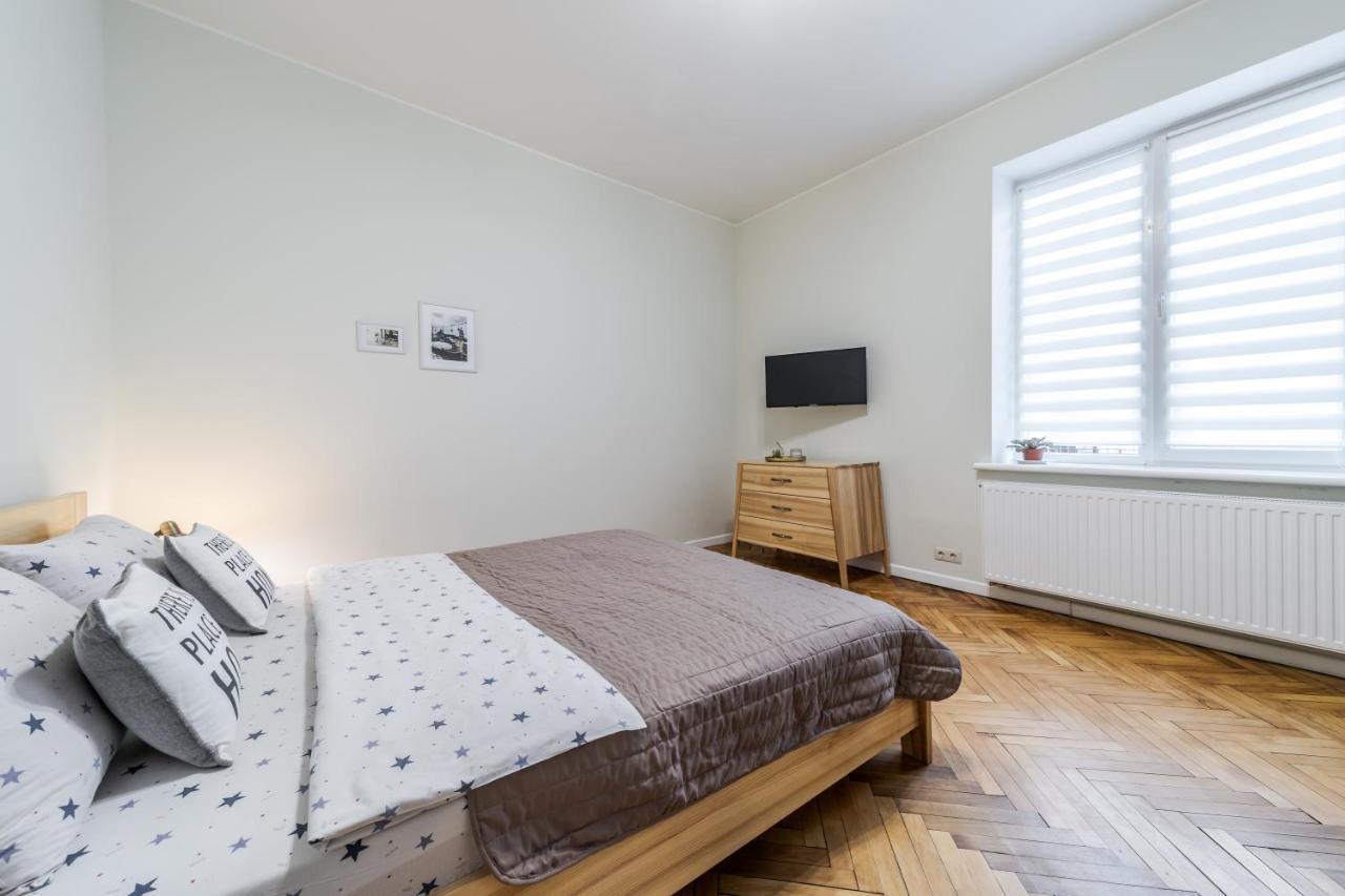 לבוב Inshiapartments On Teodora Square מראה חיצוני תמונה